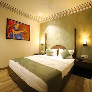 Sahibs Royal - 500m From Taj Mahal Hotel
